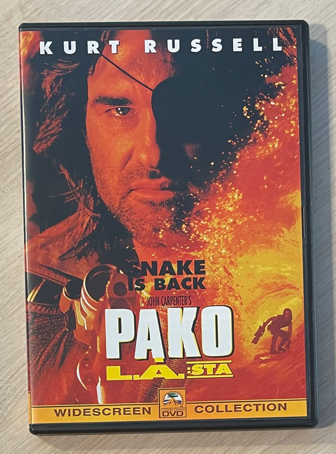 John Carpenterin PAKO L.A.:STA (1996) Kurt Russell