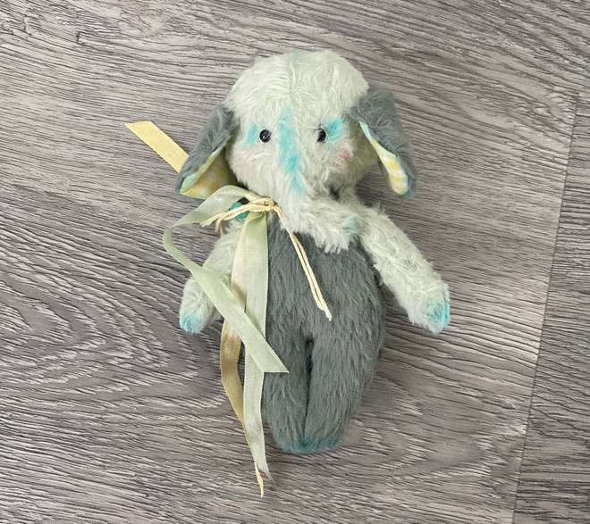 Eliot – Käsintehty pehmoelefantti
