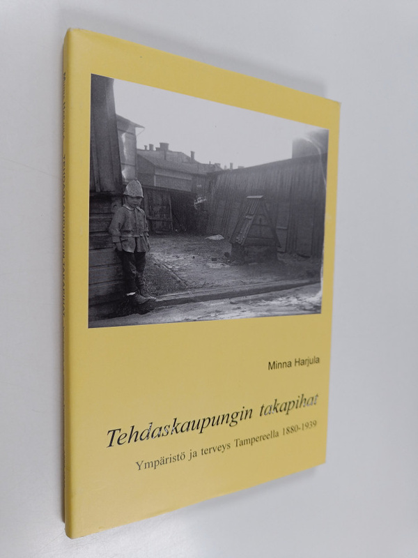 minna-harjula-tehdaskaupungin-takapihat-ymp-rist-ja-huuto