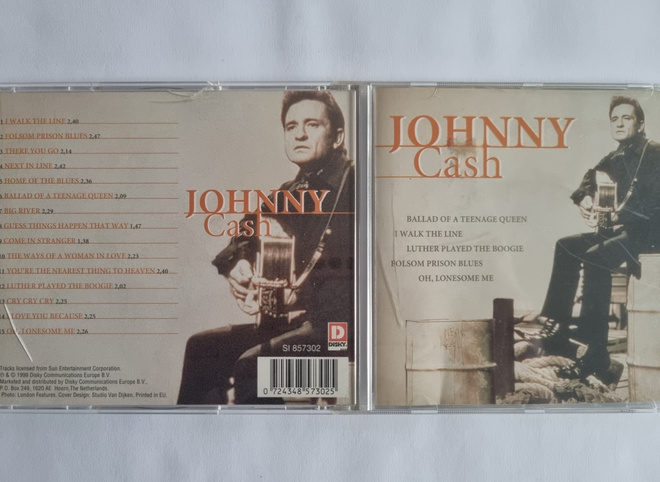 JOHNNY CASH: COUNTRY LEGENDS CD