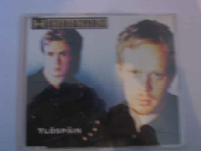 CDS Stereotyypit - Ylöspäin