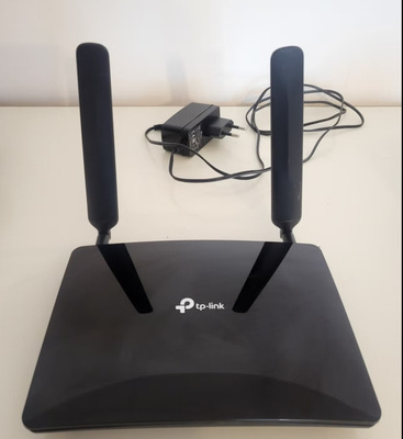 TP-Link Archer MR400 4G-modeemi ja WiFi-tukiasema
