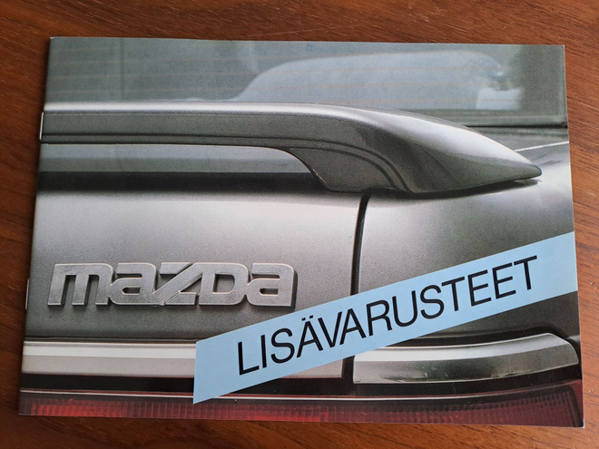 Mazda Lisävarusteet -esite 80-luvun lopusta