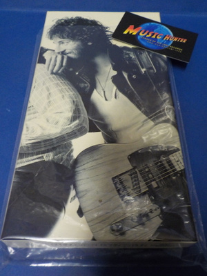 BRUCE SPRINGSTEEN BORN TO RUN 2DVD+2CD BOKSI