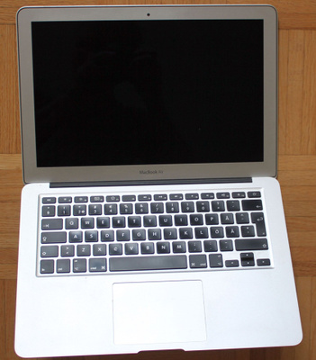 MacBook Air (13-tuumainen, vuoden 2011 puoliväli) rikki