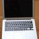 MacBook Air (13-tuumainen, vuoden 2011 puoliväli) rikki - pikkukuva 1