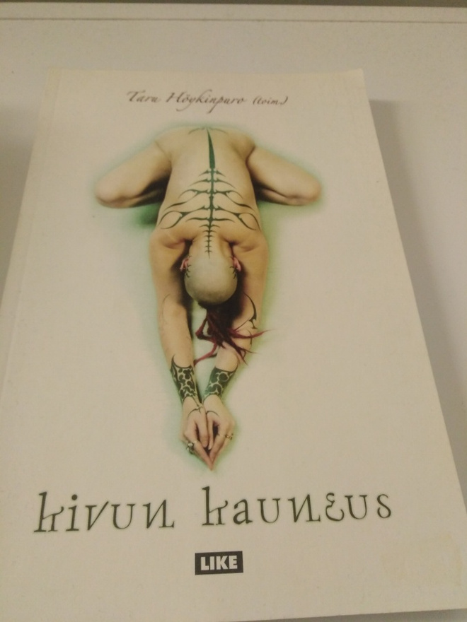 Taru Höykinpuro (toim): Kivun kauneus