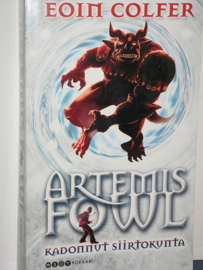 Eoin Colfer : ARTEMIS FOWL  Kadonnut siirtokunta
