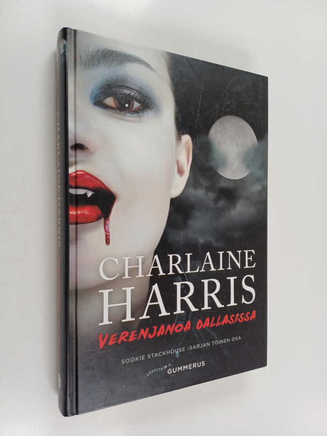 Charlaine Harris : Verenjanoa Dallasissa
