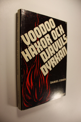 Daniel Cohen : Voodoo Häxor Och Djävulsdyrkan