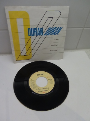 DURAN DURAN 7´IS THERE SOMETHING I SHOULD KNOW ?....