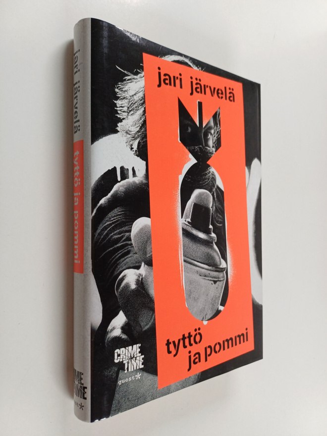 Jari Järvelä : Tyttö ja pommi