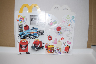 Mcdonald's happy meal laatikko x2