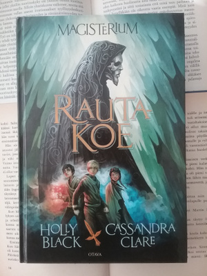 Black, Clare - Magisterium: Rautakoe (sid.)