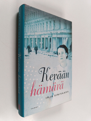Irja Sinivaara : Kevään hämärä