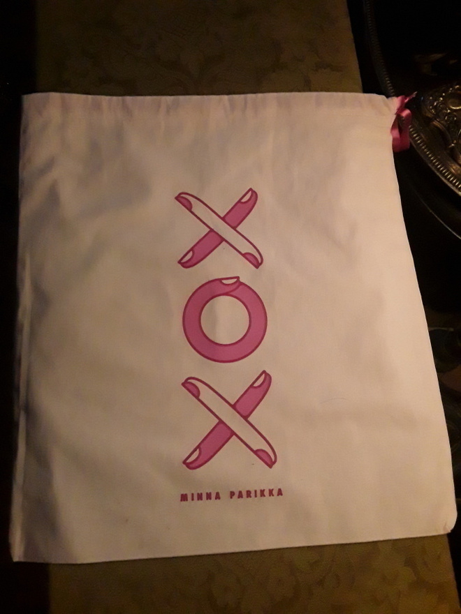 Minna Parikka dustbag / Pölypussi / säiltyspussi