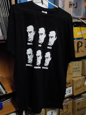 STEVEN SEAGAL T-PAITA