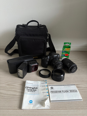 Filmikamera MINOLTA Dynax 500Si, kaksi linssiä, salama jne.