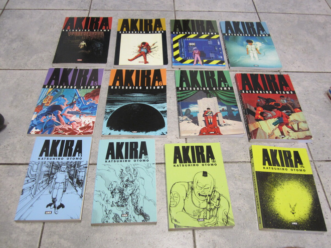 Akira 1-12  Otomo Katsuhiro  ( koko sarja )