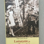 Lottatytöt ja sotilaspojat - pikkukuva 1