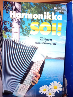 4 c-kasetti box HARMONIKKA SOI ( SIS POSTIKULU )