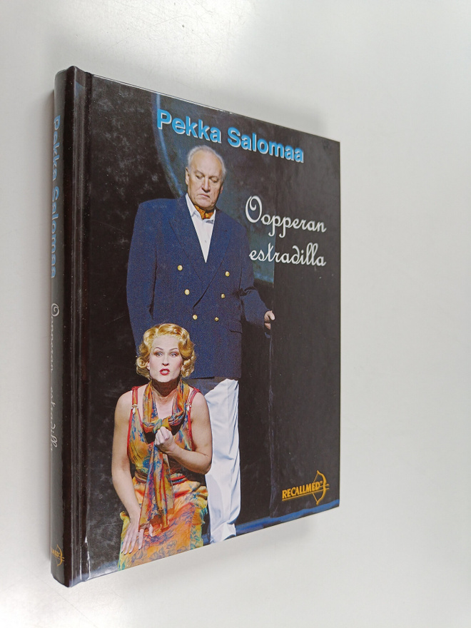 Pekka Salomaa : Oopperan estradilla
