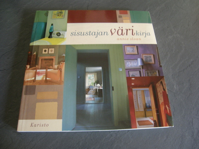 Sloan Sisustajan värikirja