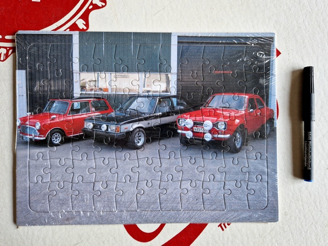 Ford Escort ,Mini ja Toyota  Palapeli .Uusi