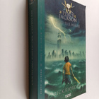 Rick Riordan : Född till hjälte - pikkukuva 1