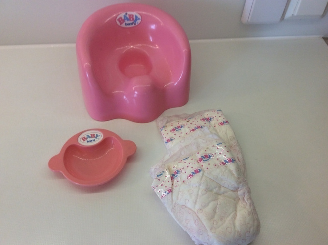 Baby born potta, 2 vaippaa ja lautanen