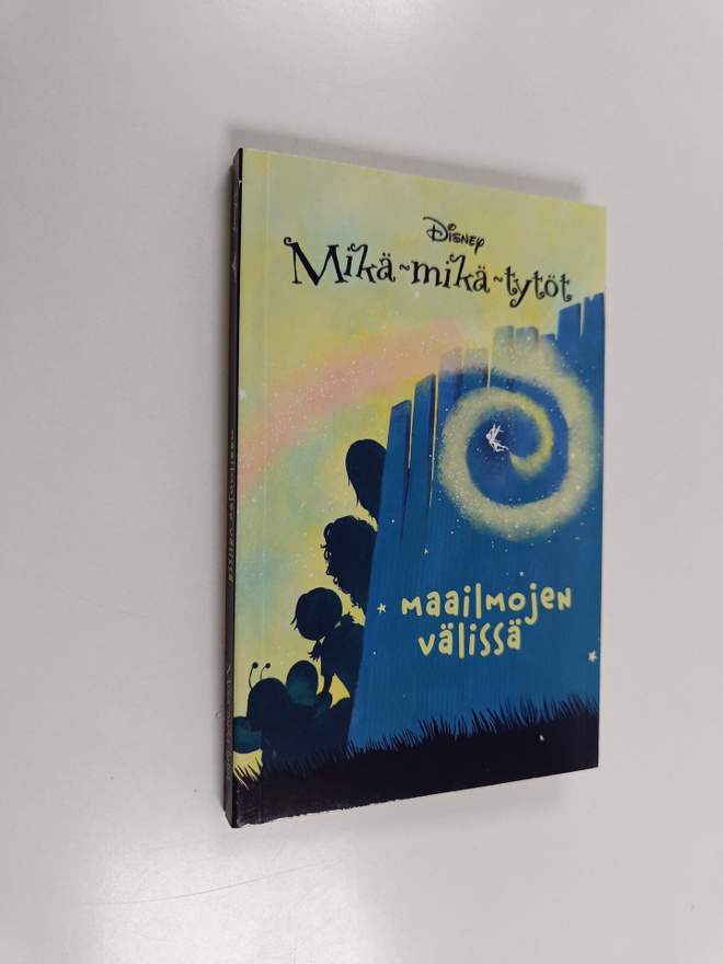 Kiki Thorpe : Maailmojen välissä