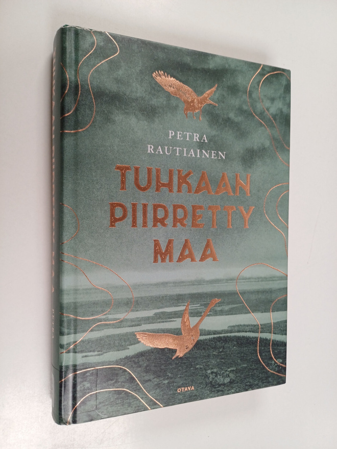 Petra Rautiainen : Tuhkaan piirretty maa