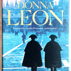 Donna Leon Oman käden oikeus - pikkukuva 1