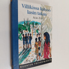 Alki Zei : Villikissa katsoo lasin takaa - pikkukuva 1