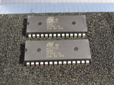 AM27C512 120DI . 24 KPL . UUSIA