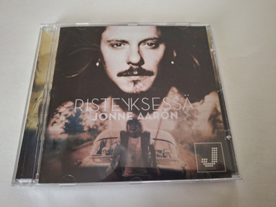 JONNE AARON - RISTEYKSESSÄ . cd
