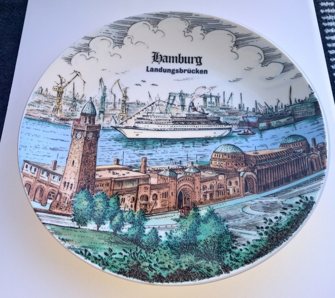 KORISTELAUTANEN HAMBURG