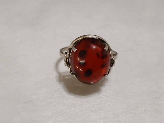 Upea Vintage Hopea Meripihka sormus baltic amber 
