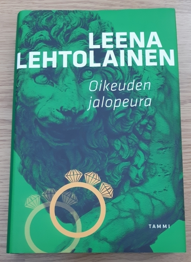 Leena Lehtolainen - Oikeuden jalopeura