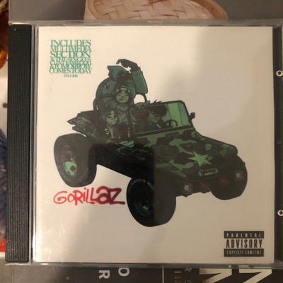 Gorillaz: Gorillaz. 2001.