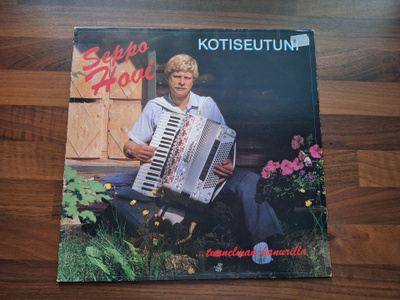 SEPPO HOVI - KOTISEUTUNI . LP