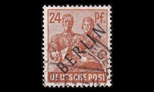 Berlin 9 o Musta päällepainama 24 Pf (1948)
