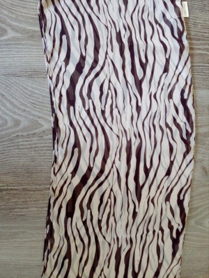 Ruskea luonnonvaalea ohut huivi 29x154cm