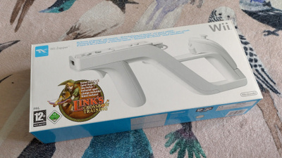 Wii Zapper ja Link's Crossbow Training CIB, pal