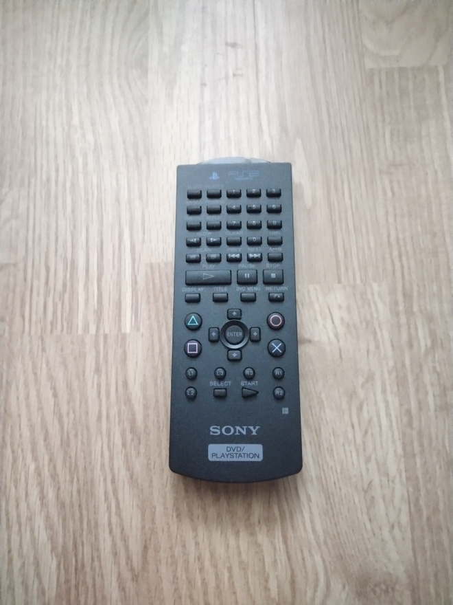 Playstation PS2 kaukosäädin