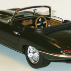 Ertl Jaguar E-type roadster, vihreä, 1:18 - pikkukuva 2