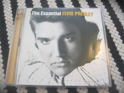 Elvis Presley - The Essential Elvis Presley
