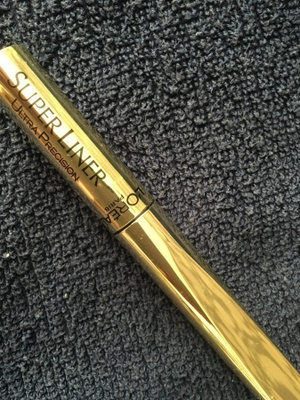 LOREAL SUPERLINER TUSSI SILMILLE MUSTA