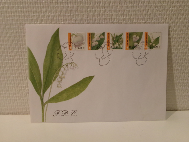 FDC- ensipäiväkuori - Kukkia Kielot - 1.1.2002