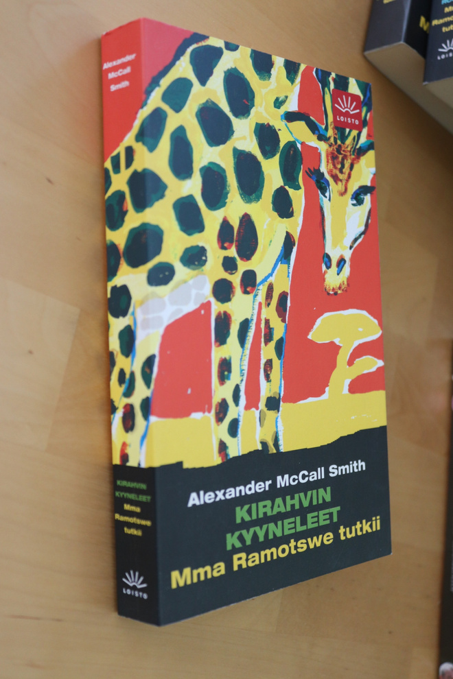 McCall Smith Kirahvin kyyneleet Mma Ramotswe tutkii 2